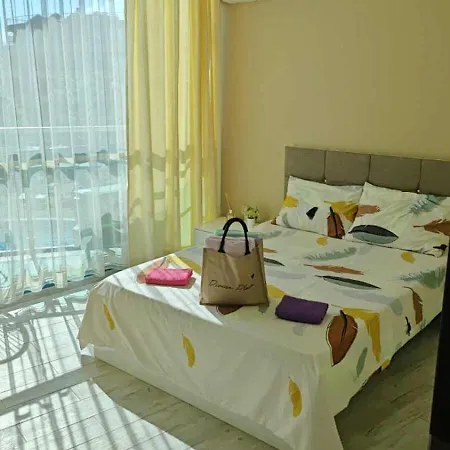 Sunny Cozy 公寓 普里莫尔斯科